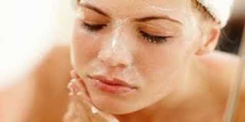 Home Remedies on how to Control Oily Skin on Face
